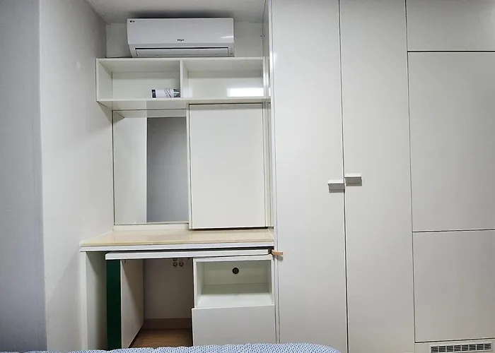 Dp 9-minute Walk From Daerim Station, Where There Are Many Restaurants 아파트